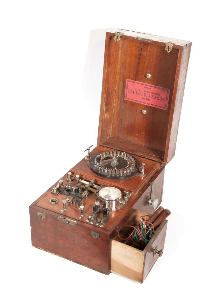 C. 1890 Emilio Balzarini 30-Cell Electro-Shock Apparatus