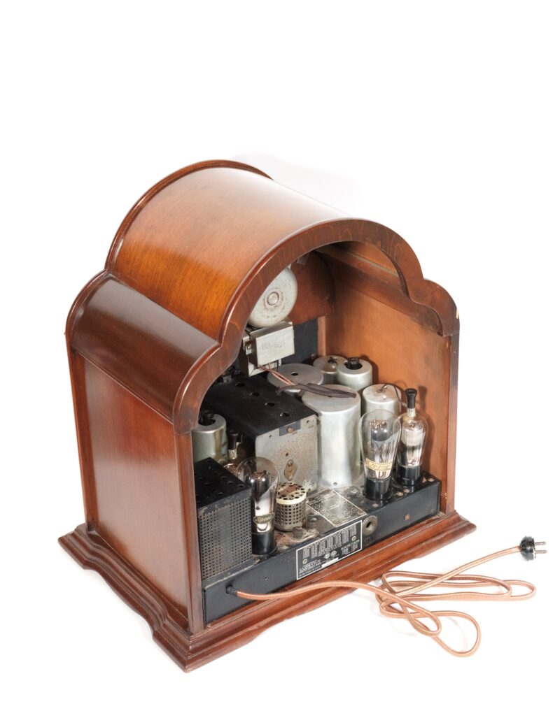 1930 Grebe M1 Cathedral Radio