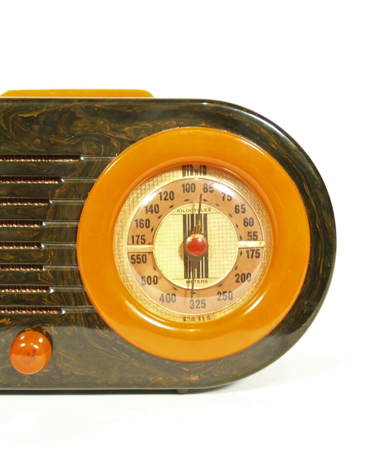 1940 Fada 115 Blue Marble Catalin Bullet Radio